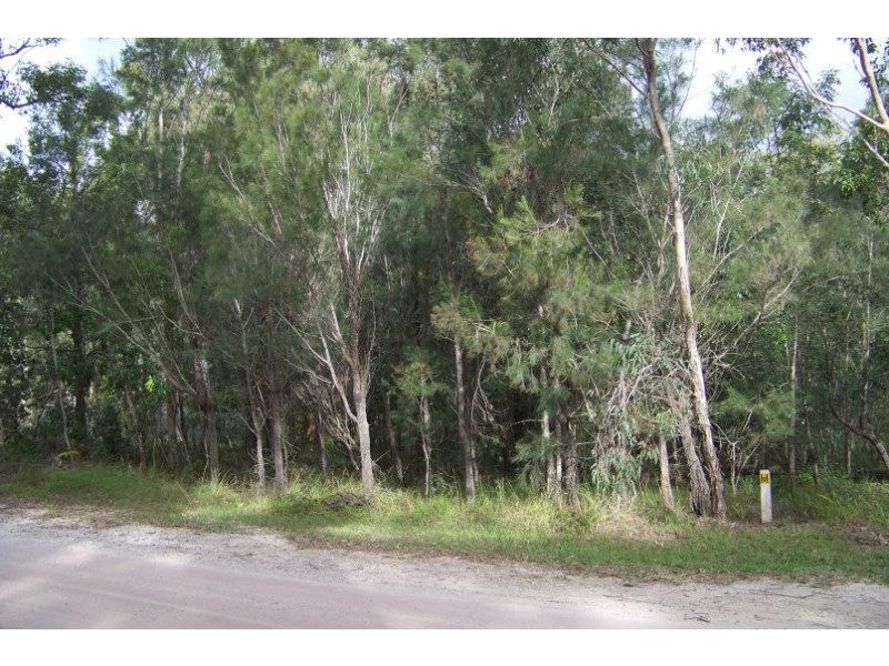 38 WIRRALEE St, Macleay Island QLD 4184