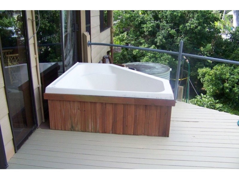 60-62 MELALEUCA DR, Lamb Island QLD 4184