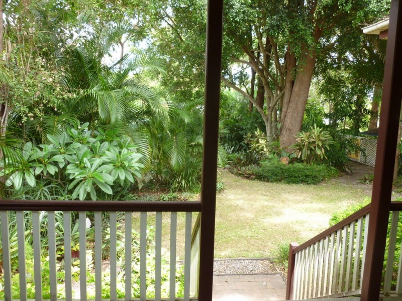 13 President Terrace, Macleay Island QLD 4184