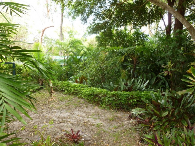 13 President Terrace, Macleay Island QLD 4184