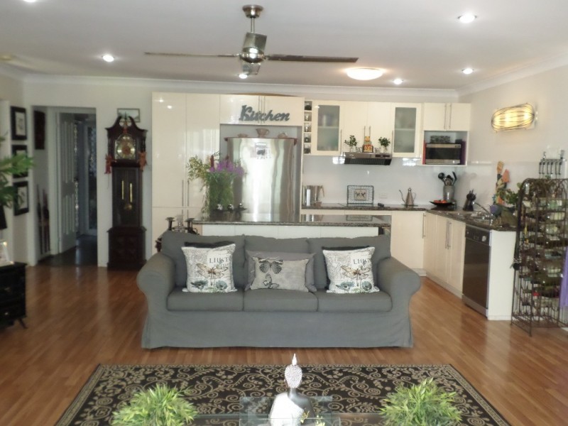 141 HIGH CENTRAL ROAD, Macleay Island QLD 4184