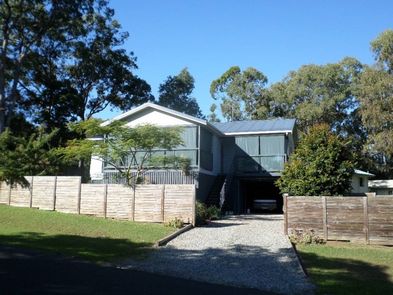 141 HIGH CENTRAL ROAD, Macleay Island QLD 4184