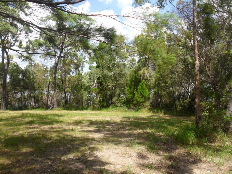 4 Cliff Terrace, Macleay Island QLD 4184