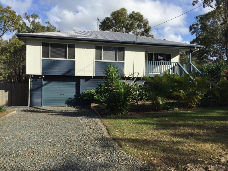 15 Rhodes St, Macleay Island QLD 4184