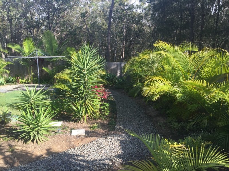 15 Rhodes St, Macleay Island QLD 4184