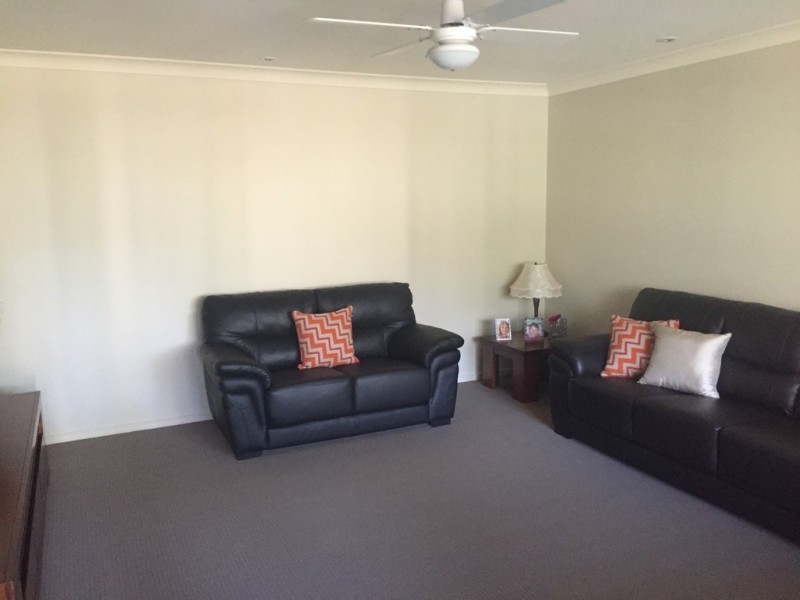 15 Rhodes St, Macleay Island QLD 4184
