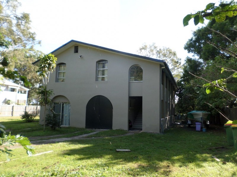 72 CHARLES TERRACE, Macleay Island QLD 4184