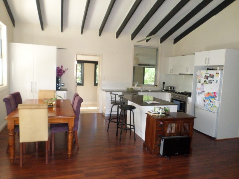 72 CHARLES TERRACE, Macleay Island QLD 4184