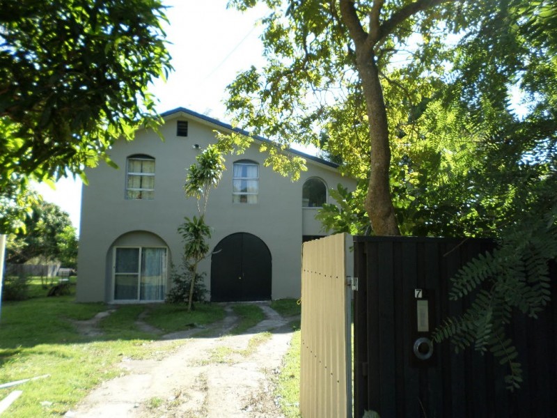 72 CHARLES TERRACE, Macleay Island QLD 4184