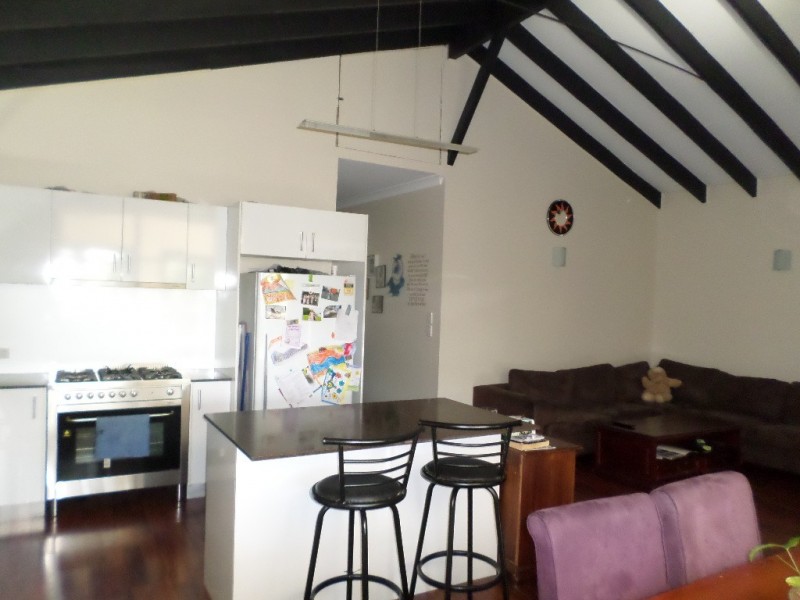 72 CHARLES TERRACE, Macleay Island QLD 4184