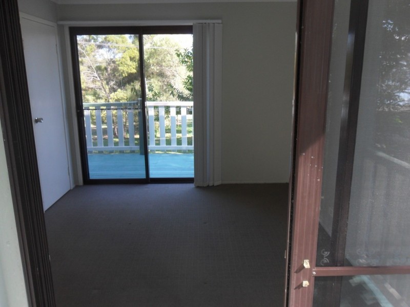 8 Pandora, Macleay Island QLD 4184