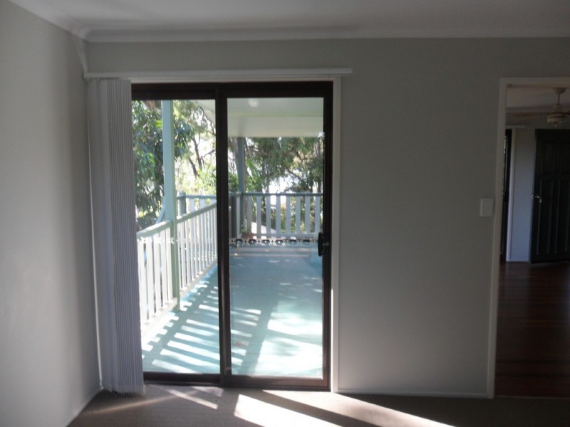 8 Pandora, Macleay Island QLD 4184