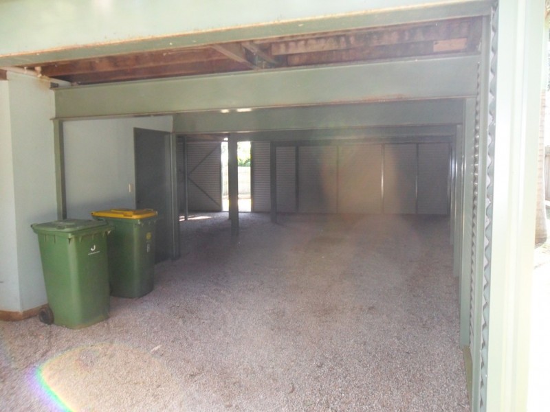 8 Pandora, Macleay Island QLD 4184