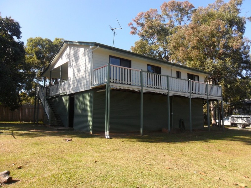 8 Pandora, Macleay Island QLD 4184