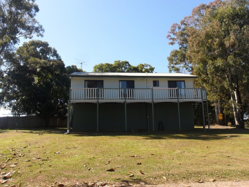 8 Pandora, Macleay Island QLD 4184