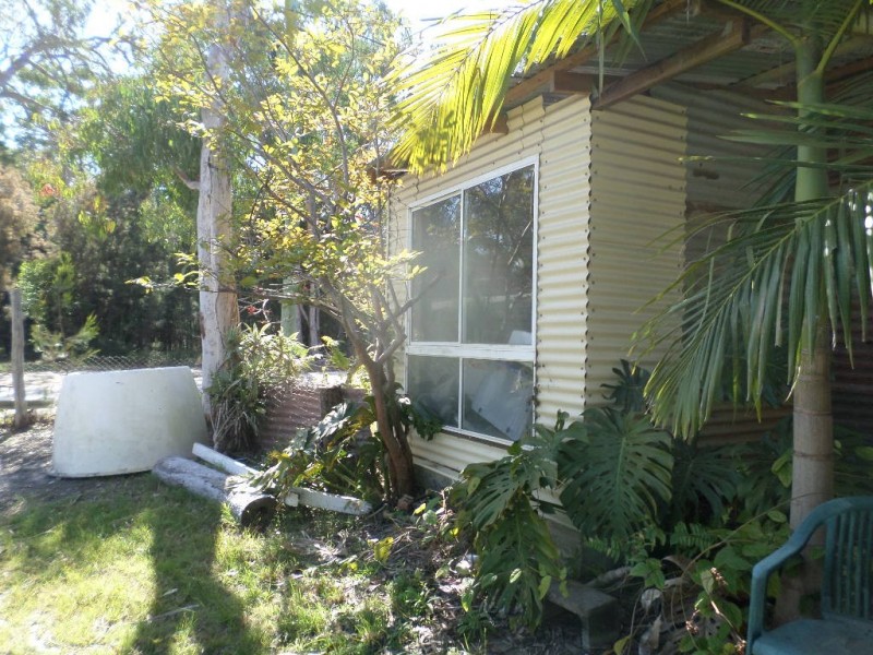 2 – 4 PANAROO STREET, Macleay Island QLD 4184