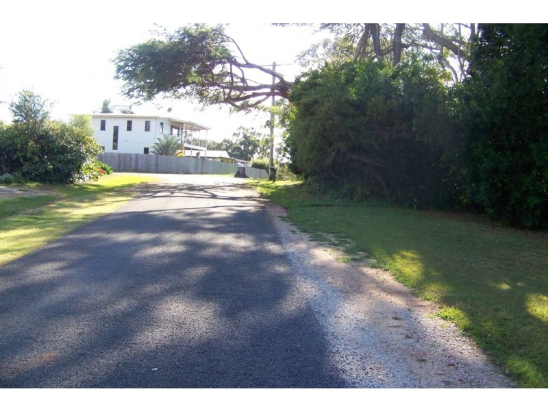 28 TINA AVE, Lamb Island QLD 4184