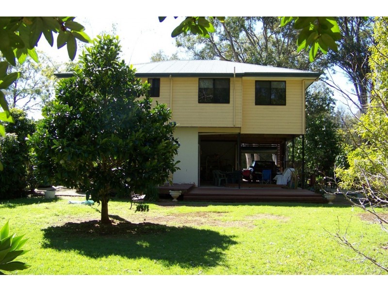 28 Beelong St, Macleay Island QLD 4184
