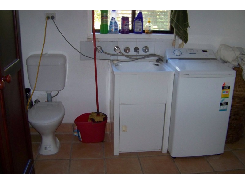 28 Beelong St, Macleay Island QLD 4184