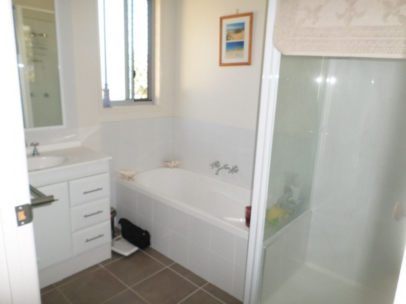 14 KIM STREET, Macleay Island QLD 4184