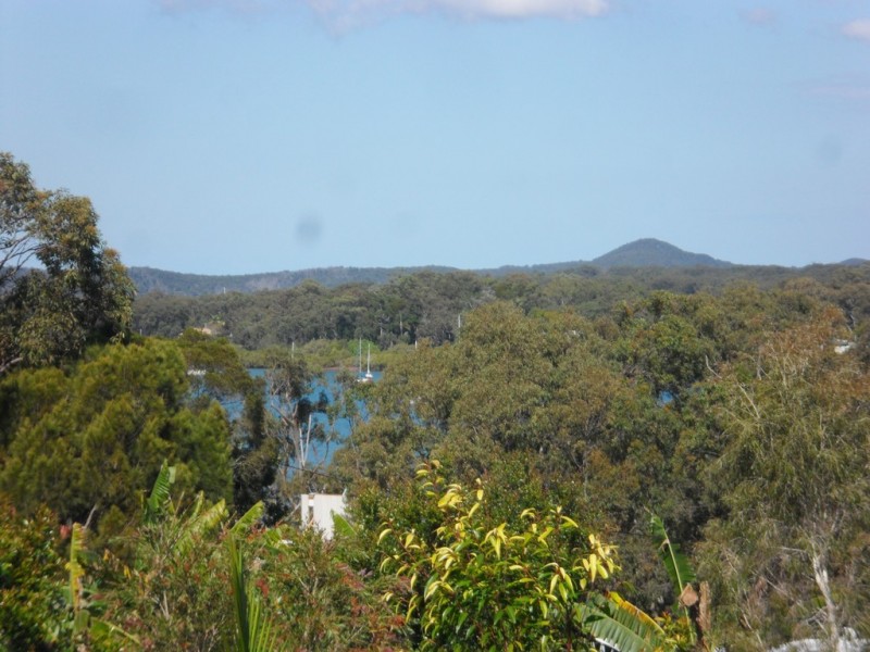 52 Eastbourne Terrace, Macleay Island QLD 4184