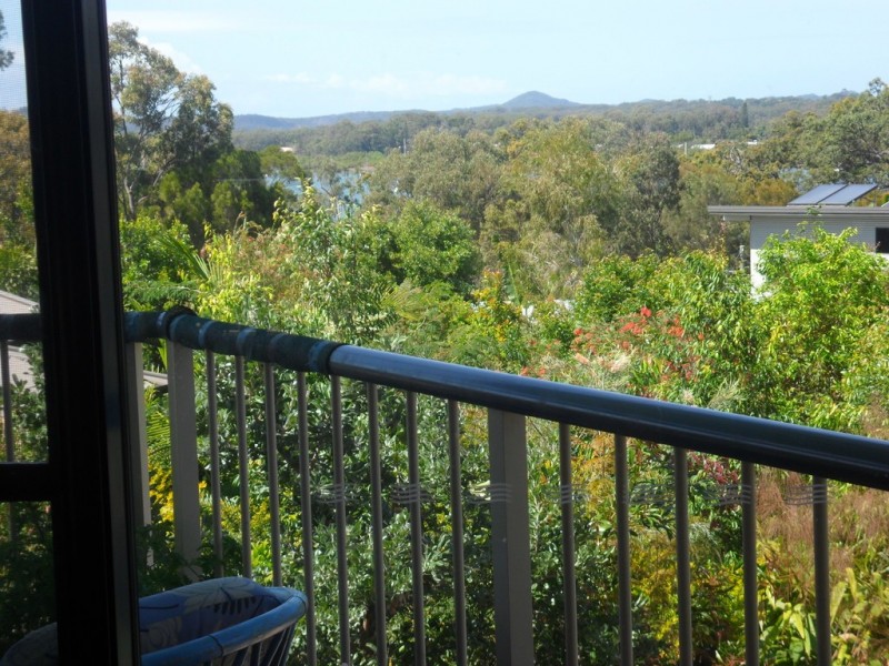 52 Eastbourne Terrace, Macleay Island QLD 4184