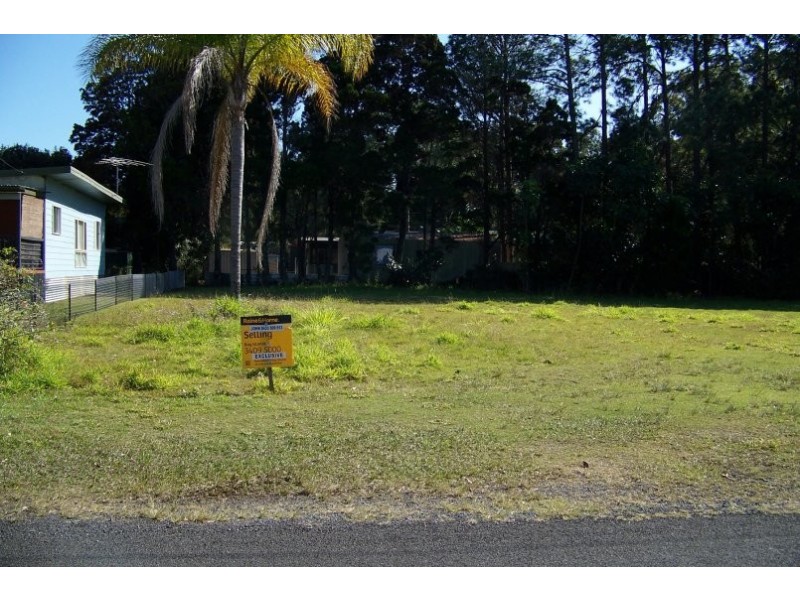 17 Jan St, Macleay Island QLD 4184
