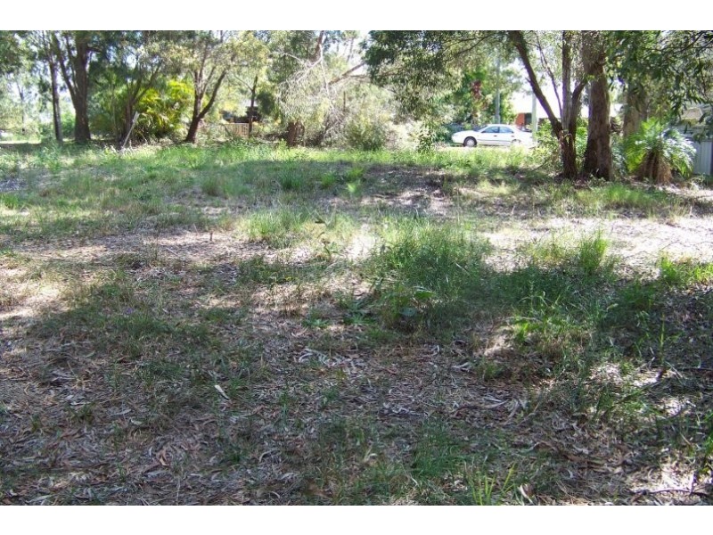 8 Wake St, Macleay Island QLD 4184