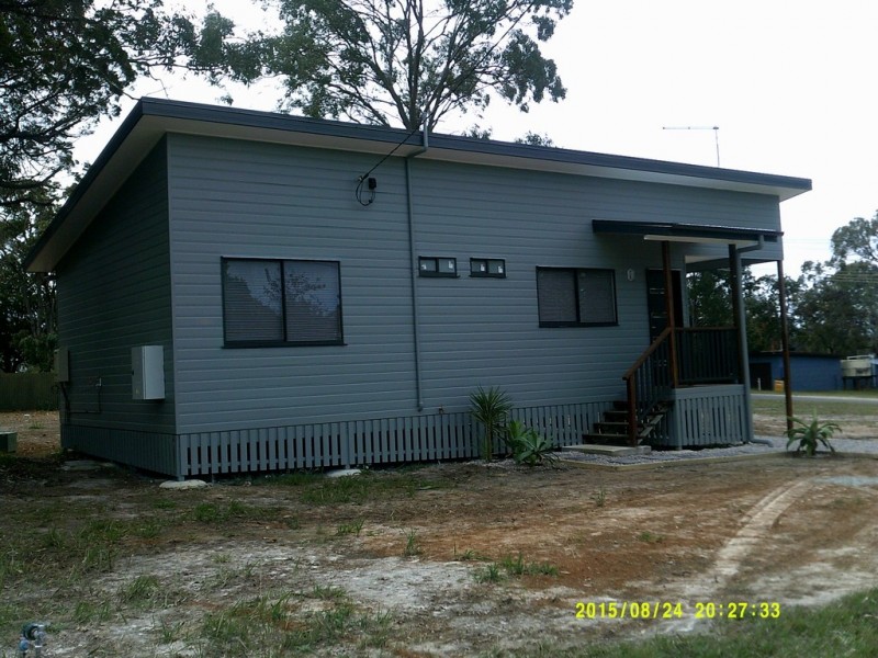 65 Francis St, Macleay Island QLD 4184