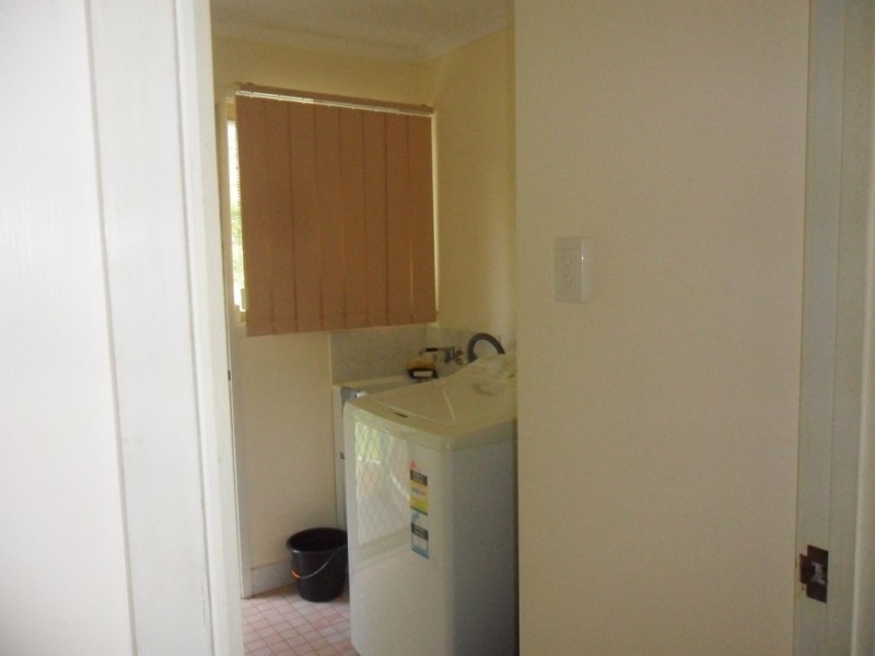 33 Charles Terrace, Macleay Island QLD 4184