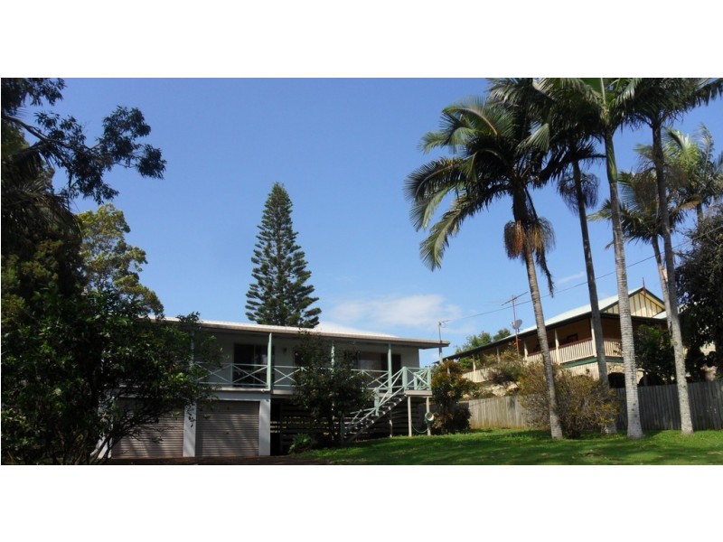 33 Charles Terrace, Macleay Island QLD 4184