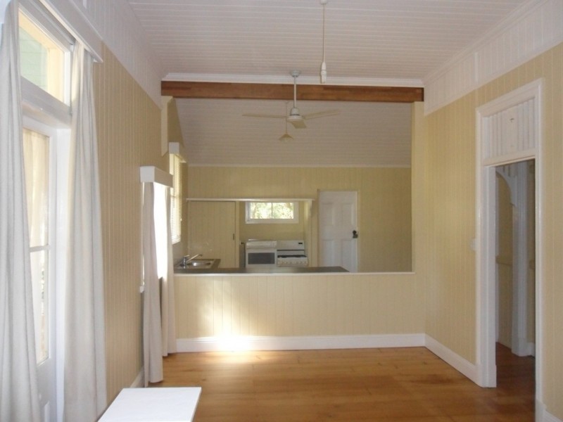 14 President Terrace, Macleay Island QLD 4184