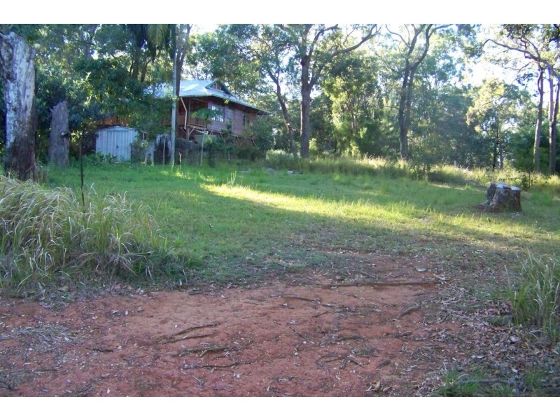 10 PARANKA ST, Lamb Island QLD 4184