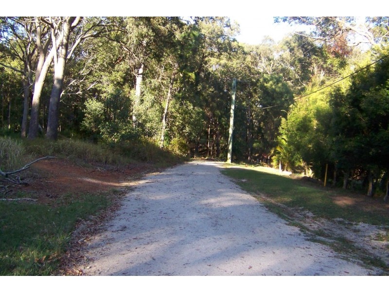 10 PARANKA ST, Lamb Island QLD 4184