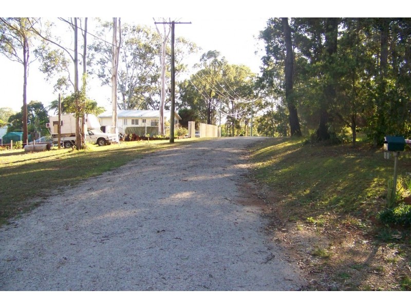 10 PARANKA ST, Lamb Island QLD 4184