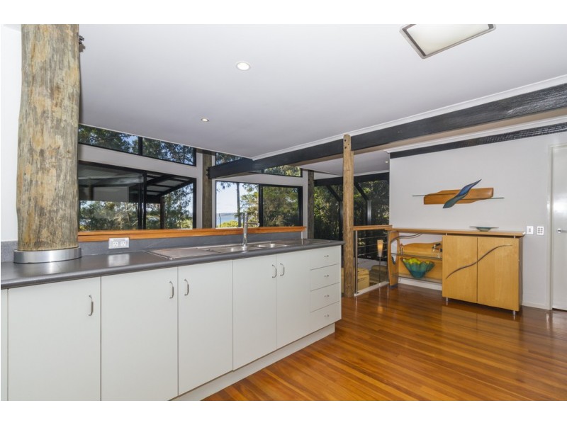 20 The Esplanade, Karragarra Island QLD 4184