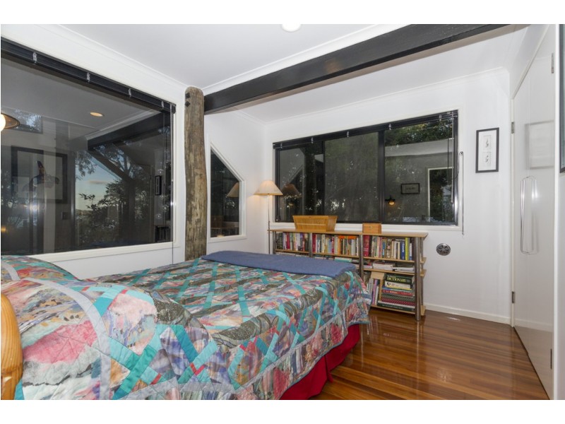 20 The Esplanade, Karragarra Island QLD 4184