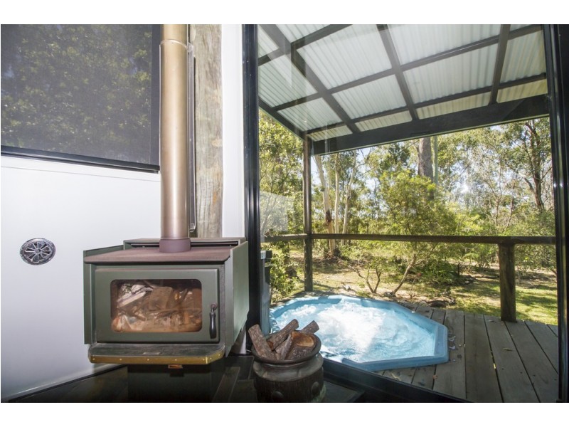 20 The Esplanade, Karragarra Island QLD 4184