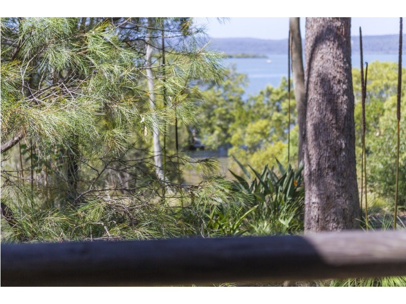 20 The Esplanade, Karragarra Island QLD 4184