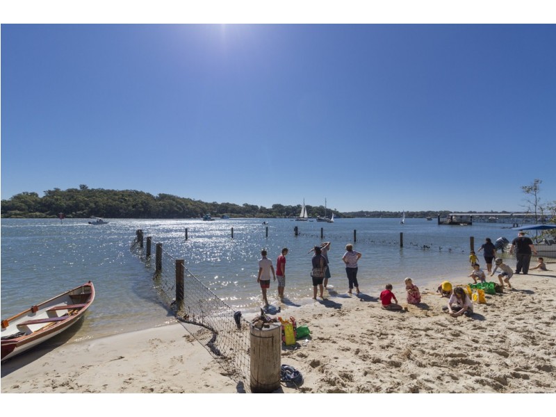 20 The Esplanade, Karragarra Island QLD 4184