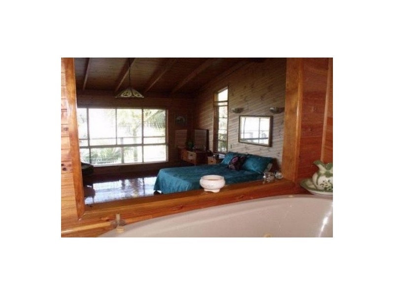 12 Schooner Street, Russell Island QLD 4184