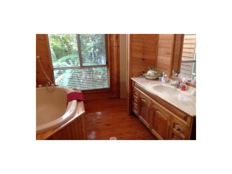 12 Schooner Street, Russell Island QLD 4184