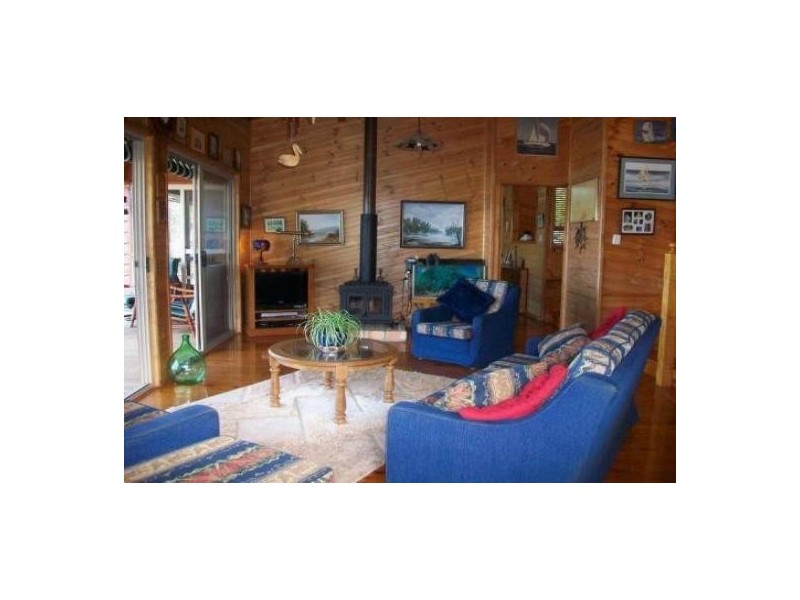 12 Schooner Street, Russell Island QLD 4184