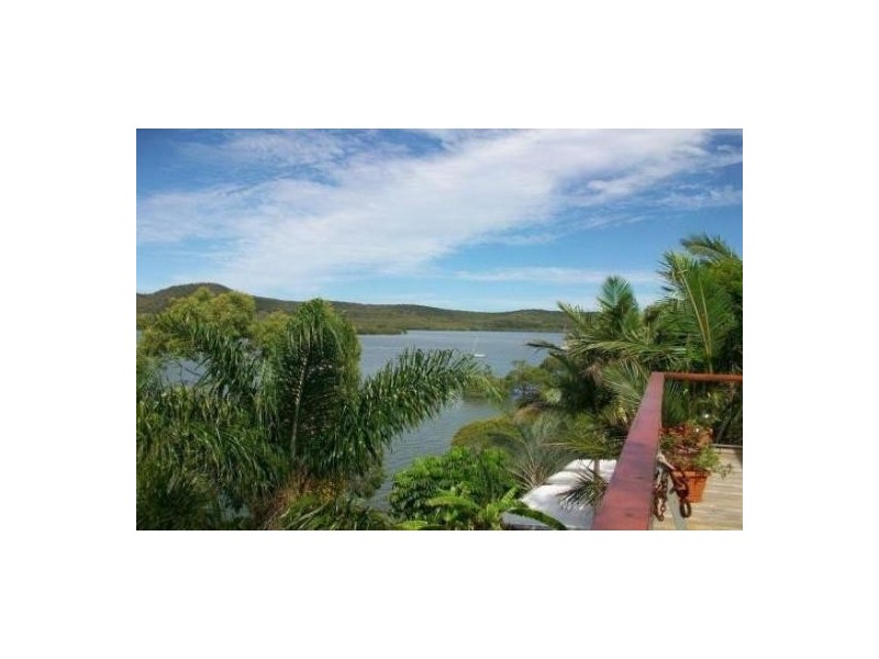 12 Schooner Street, Russell Island QLD 4184