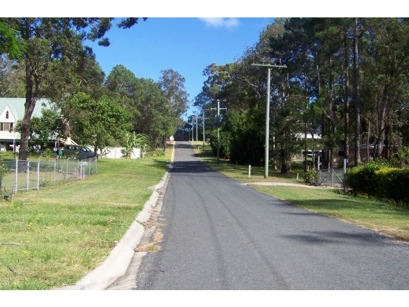 25 PAULA PDE, Lamb Island QLD 4184