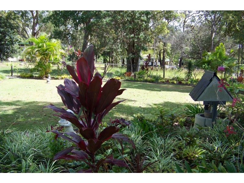 97 to 99 High Central Rd, Macleay Island QLD 4184