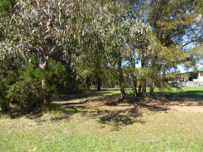 12 Cressy Street, Macleay Island QLD 4184