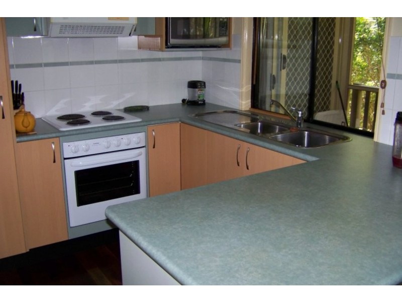 23 Baracoota St, Macleay Island QLD 4184