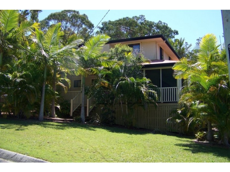 23 Baracoota St, Macleay Island QLD 4184