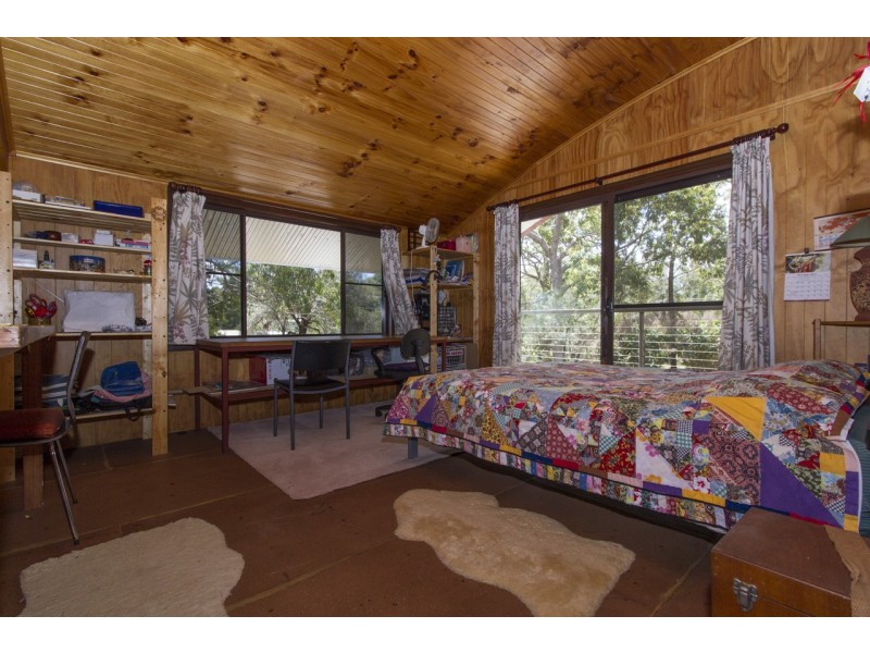 36 Treasure Island Avenue, Karragarra Island QLD 4184